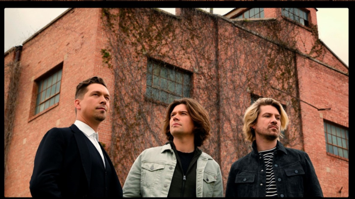 O trio Hanson, que chega ao Brasil em outubro (Divulgação)